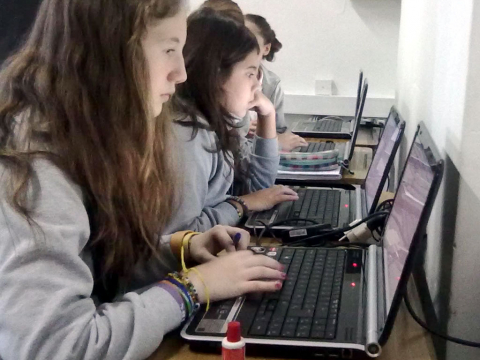 Imatge per il·lustrar les activitats al Punt Òmnia Sanfeliu-Sant Ildefons