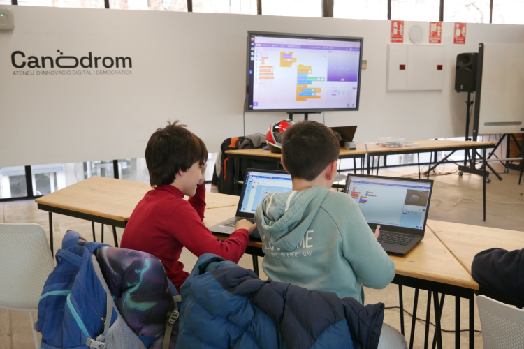 Two participants in the Canòdrom Code Club