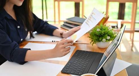 Programa de beques de la BDT 