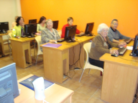 Fotografia d'un curs a TeleColòni@ de Cal Pons