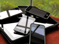 Fotografia de diversos smartphone. Autor: Patterson, Blake (2010) Recuperat de http://www.flickr.com/photos/blakespot/4773693893/