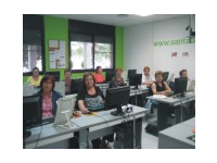 Grup de dones a l'Infocentre de Santa Bàrbara