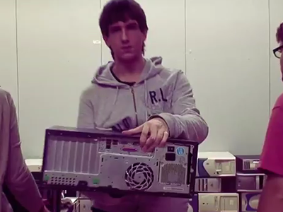 XSR, reutilització d'ordinadors. Fotograma del vídeo http://www.youtube.com/watch?feature=player_embedded&v=2rWuXDwY_kA