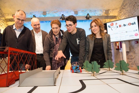 Fotografia d'una edició anterior de RoboCAT