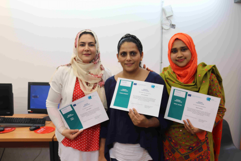 Participants del primer grup amb el seu diploma